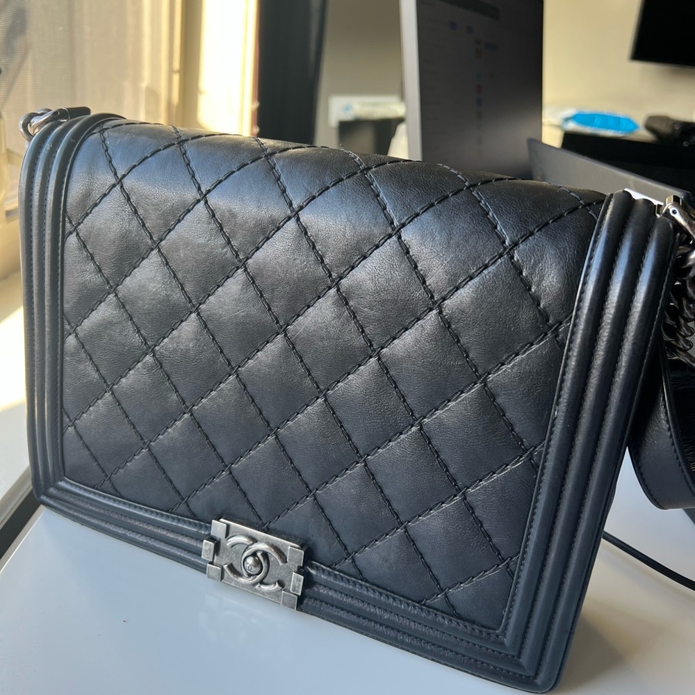 Chanel jumbo boy bag